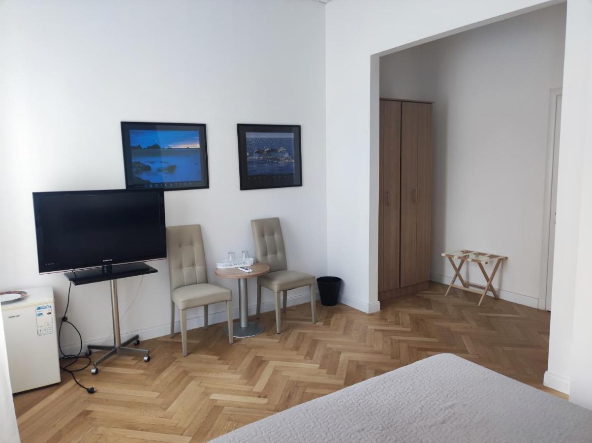 Piazza Goldoni Rooms Τεργέστη Εξωτερικό φωτογραφία