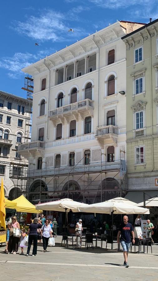 Piazza Goldoni Rooms Τεργέστη Εξωτερικό φωτογραφία